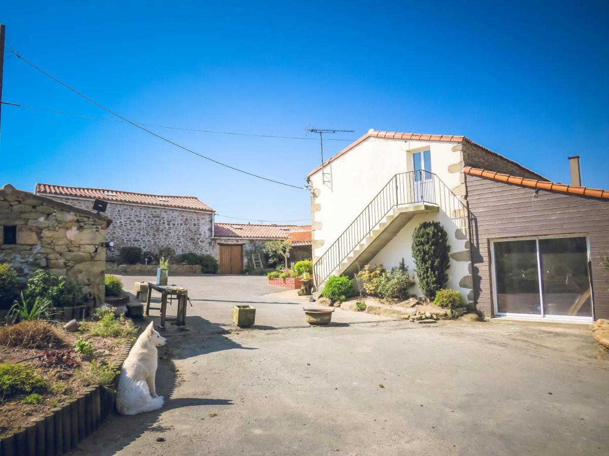 Domaine Des Fees Apartment La Gaubretiere Exterior photo